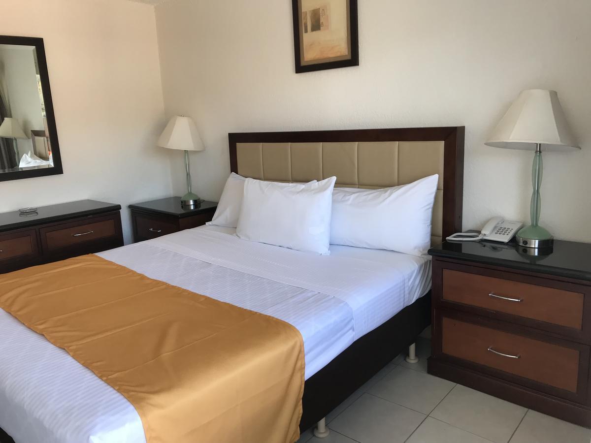 Hotel Guillen Jr Tijuana Exterior photo